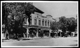 1st National Bank 205 (325x194)